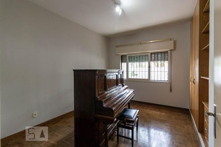 Casa para alugar com 430m², 3 quartos e 6 vagas Casa para alugar com 430m², 3 quartos e 6 vagasQuarto 1