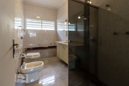 Casa para alugar com 430m², 3 quartos e 6 vagas Casa para alugar com 430m², 3 quartos e 6 vagasSuíte