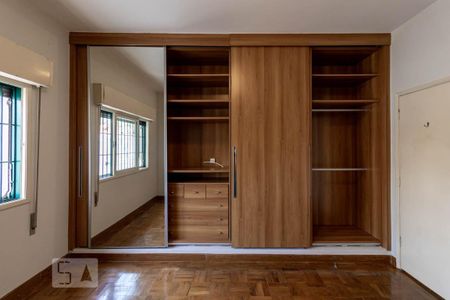 Casa para alugar com 430m², 3 quartos e 6 vagas Casa para alugar com 430m², 3 quartos e 6 vagasQuarto 2