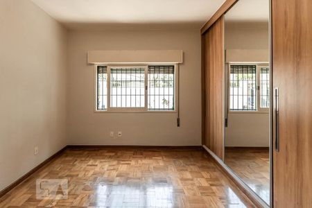 Casa para alugar com 430m², 3 quartos e 6 vagas Casa para alugar com 430m², 3 quartos e 6 vagasSuíte