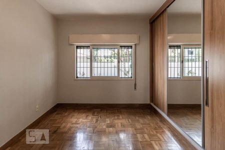 Casa para alugar com 430m², 3 quartos e 6 vagas Casa para alugar com 430m², 3 quartos e 6 vagasQuarto 2