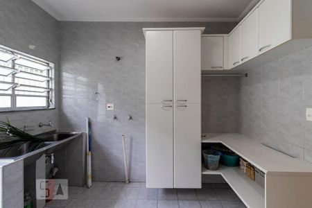 Casa para alugar com 430m², 3 quartos e 6 vagas Casa para alugar com 430m², 3 quartos e 6 vagasÁrea de Serviço