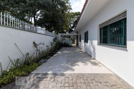 Casa para alugar com 430m², 3 quartos e 6 vagas Casa para alugar com 430m², 3 quartos e 6 vagasEntrada