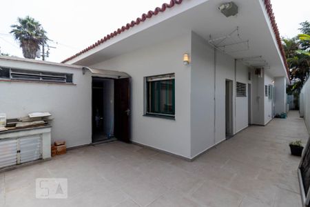 Casa para alugar com 430m², 3 quartos e 6 vagas Casa para alugar com 430m², 3 quartos e 6 vagasárea externa
