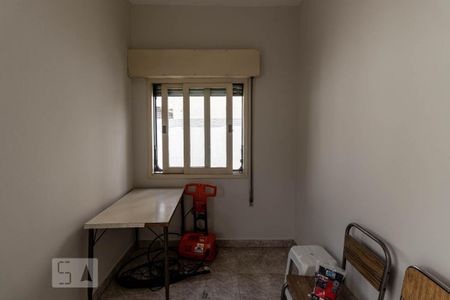 Casa para alugar com 430m², 3 quartos e 6 vagas Casa para alugar com 430m², 3 quartos e 6 vagasQuarto de Apoio