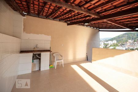 Casa à venda com 250m², 2 quartos e sem vaga Casa à venda com 250m², 2 quartos e sem vagaTerraço