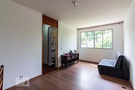 Apartamento para alugar com 55m², 2 quartos e 1 vaga Apartamento para alugar com 55m², 2 quartos e 1 vagaSala