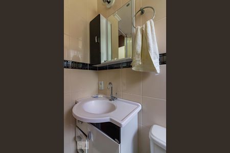 Apartamento para alugar com 55m², 2 quartos e 1 vaga Apartamento para alugar com 55m², 2 quartos e 1 vagaBanheiro