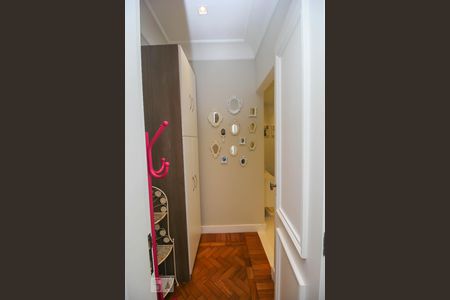 Apartamento à venda com 400m², 6 quartos e 2 vagasBanheiro Corredor