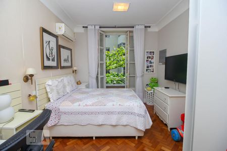 Apartamento à venda com 400m², 6 quartos e 2 vagasQuarto 4