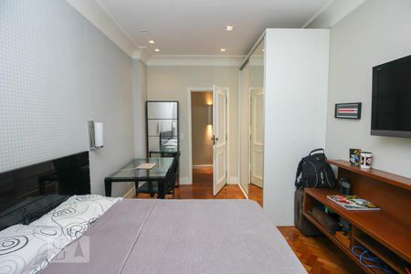 Apartamento à venda com 400m², 6 quartos e 2 vagasQuarto 6