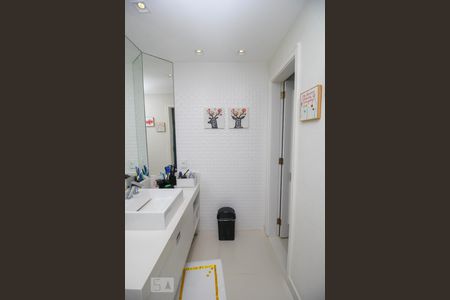 Apartamento à venda com 400m², 6 quartos e 2 vagasBanheiro Corredor