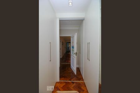 Apartamento à venda com 400m², 6 quartos e 2 vagasCloset do Quarto