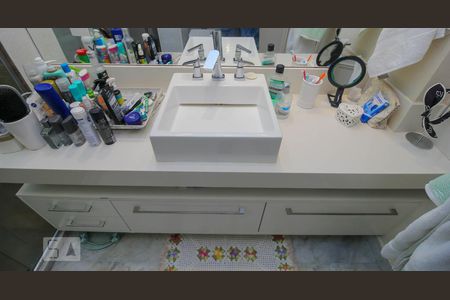 Apartamento à venda com 400m², 6 quartos e 2 vagasBanheiro da Suíte