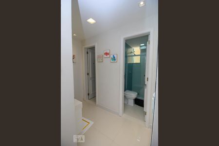 Apartamento à venda com 400m², 6 quartos e 2 vagasBanheiro Corredor