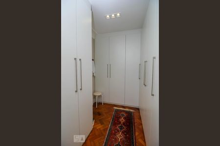 Apartamento à venda com 400m², 6 quartos e 2 vagasCloset do Quarto