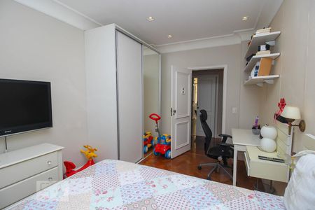 Apartamento à venda com 400m², 6 quartos e 2 vagasQuarto 4