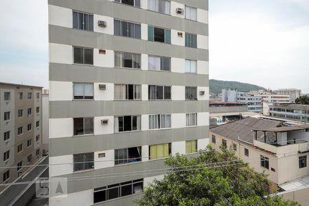 Vista Sala de apartamento para alugar com 2 quartos, 42m² em Cascadura, Rio de Janeiro