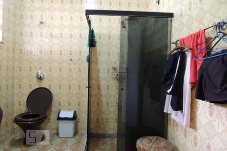 Casa à venda com 450m², 4 quartos e 8 vagasBanheiro Social