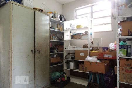 Casa à venda com 450m², 4 quartos e 8 vagasQuarto de Serviço