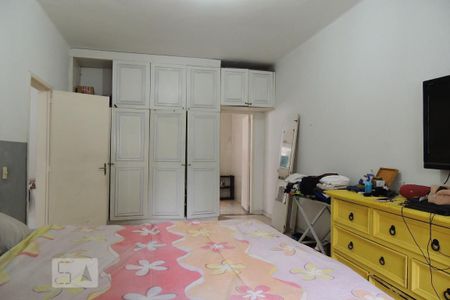 Casa à venda com 450m², 4 quartos e 8 vagasQuarto 4 - Suíte