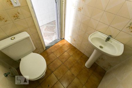 Casa à venda com 280m², 3 quartos e 8 vagasBanheiro da Serviço