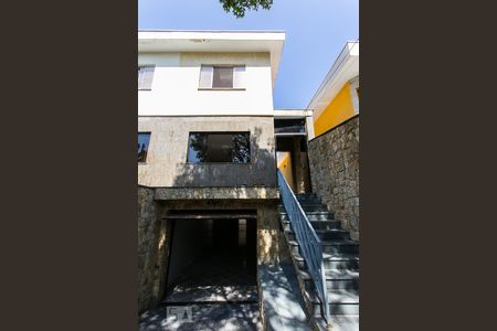 Casa à venda com 280m², 3 quartos e 8 vagasFachada