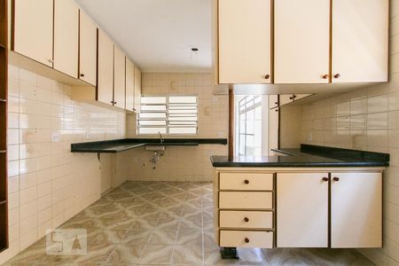 Casa à venda com 280m², 3 quartos e 8 vagasCozinha