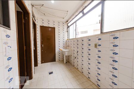 Apartamento à venda com 145m², 3 quartos e 1 vagaÁrea de serviço