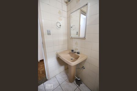 Casa à venda com 228m², 4 quartos e 3 vagasBanheiro Social