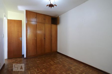 Casa à venda com 228m², 4 quartos e 3 vagasSuíte