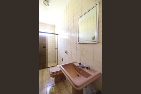 Casa à venda com 228m², 4 quartos e 3 vagasSuíte Banheiro