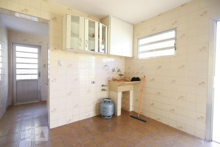 Casa à venda com 228m², 4 quartos e 3 vagasLavanderia