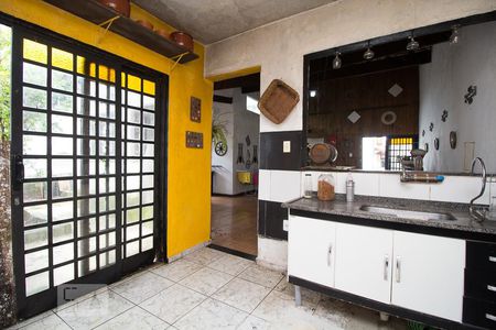 Casa para alugar com 401m², 4 quartos e 4 vagas Casa para alugar com 401m², 4 quartos e 4 vagasÁrea comum - Churrasqueira