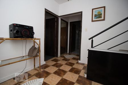 Casa para alugar com 401m², 4 quartos e 4 vagas Casa para alugar com 401m², 4 quartos e 4 vagasCorredor