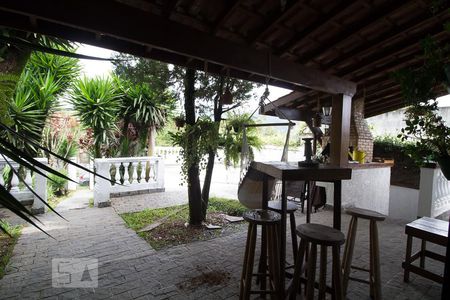 Casa para alugar com 401m², 4 quartos e 4 vagas Casa para alugar com 401m², 4 quartos e 4 vagasQuintal/Vista da Sala