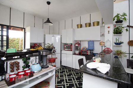 Casa para alugar com 401m², 4 quartos e 4 vagas Casa para alugar com 401m², 4 quartos e 4 vagasCozinha