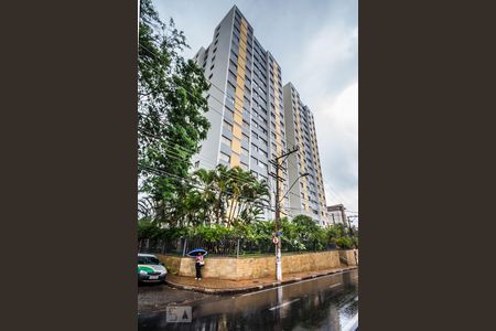 Apartamento à venda com 85m², 3 quartos e 1 vaga Apartamento à venda com 85m², 3 quartos e 1 vagaFachada