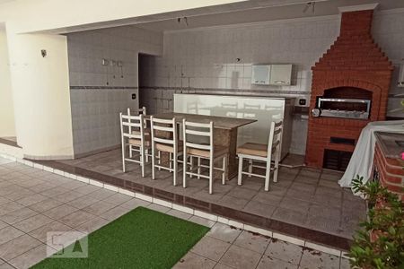 Casa para alugar com 367m², 3 quartos e 5 vagas Casa para alugar com 367m², 3 quartos e 5 vagasÁrea comum - Churrasqueira