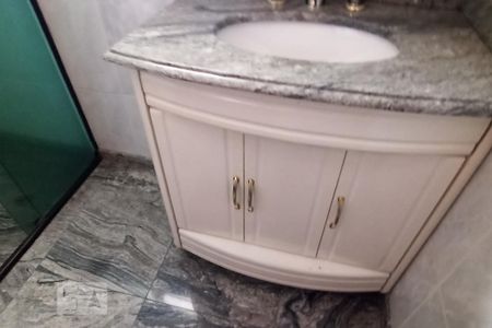 Casa para alugar com 367m², 3 quartos e 5 vagas Casa para alugar com 367m², 3 quartos e 5 vagasBanheiro suite 3