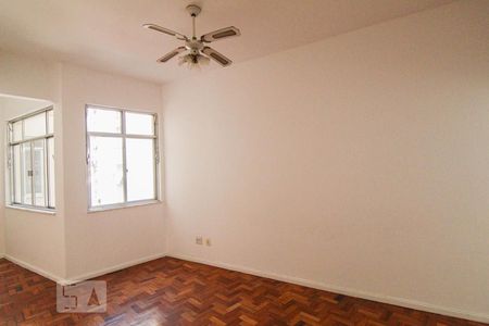 Sala de Apartamento com 1 quarto, 68m² Flamengo
