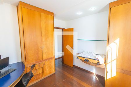 Quarto  de apartamento para alugar com 4 quartos, 225m² em Santa Rosa, Belo Horizonte