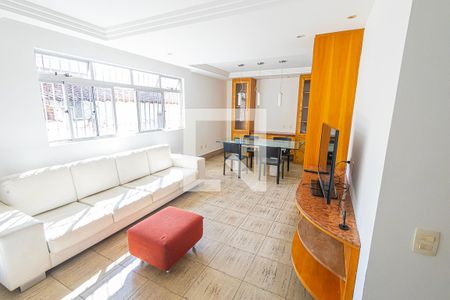 Apartamento para alugar com 4 quartos, 225m² em Santa Rosa, Belo Horizonte