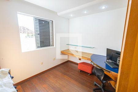 Quarto  de apartamento para alugar com 4 quartos, 225m² em Santa Rosa, Belo Horizonte