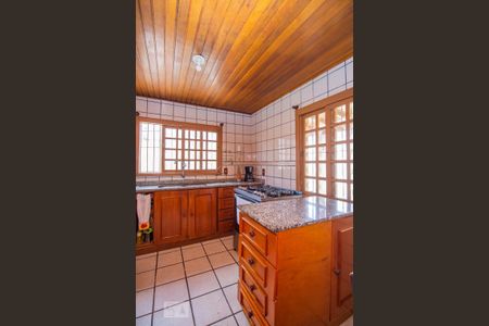 Casa à venda com 258m², 3 quartos e 3 vagasCozinha 