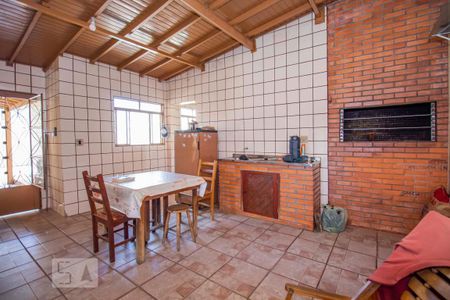 Casa à venda com 258m², 3 quartos e 3 vagas Churrasqueira