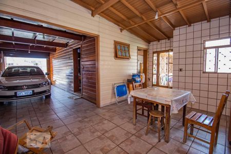 Casa à venda com 258m², 3 quartos e 3 vagas Churrasqueira