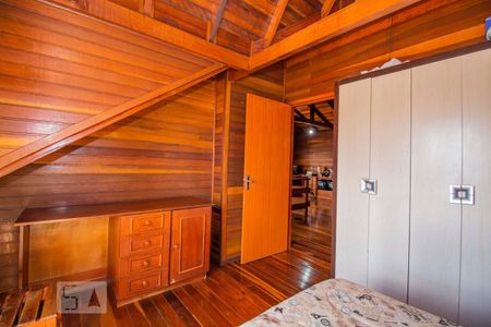 Casa à venda com 258m², 3 quartos e 3 vagasQuarto 2