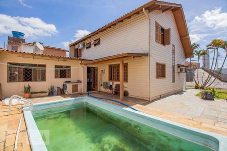 Casa à venda com 258m², 3 quartos e 3 vagasPiscina