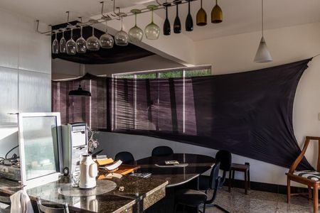 Apartamento para alugar com 215m², 3 quartos e 2 vagas Apartamento para alugar com 215m², 3 quartos e 2 vagasCozinha